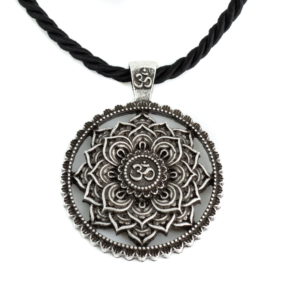 Tibetansk Mandala OHM Halsband - Silverfärgad (40 mm)
